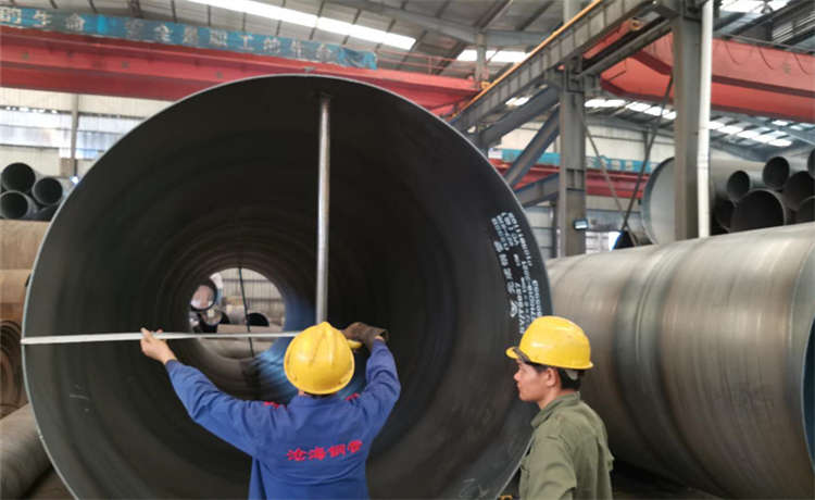 dn350螺旋鋼管，深圳鋼鐵世界1220mm螺旋鋼管，循環(huán)水螺旋焊管，800鎖扣螺旋管廠家