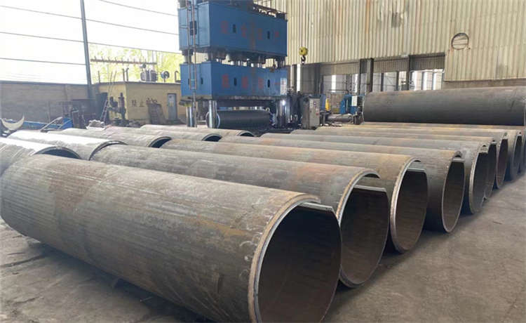 1500 1120-8-10-12mm螺旋焊管，廣州鋼材場鍍鋅無縫鋼管，化州螺旋鋼管，十五年廠家經(jīng)驗