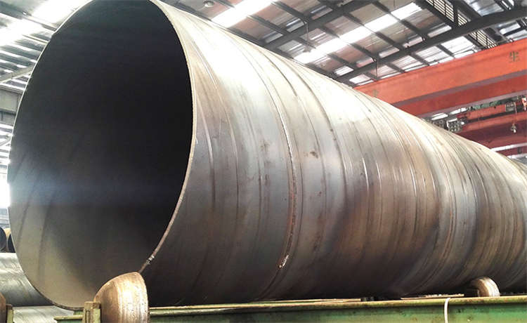 2000mm螺旋焊管，深圳鋼材場(chǎng)環(huán)氧煤瀝青防腐螺旋管，dn1800螺旋管，螺旋鋼管廠商